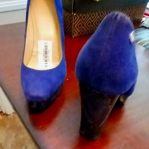 Women's Size 7 Blue Suede